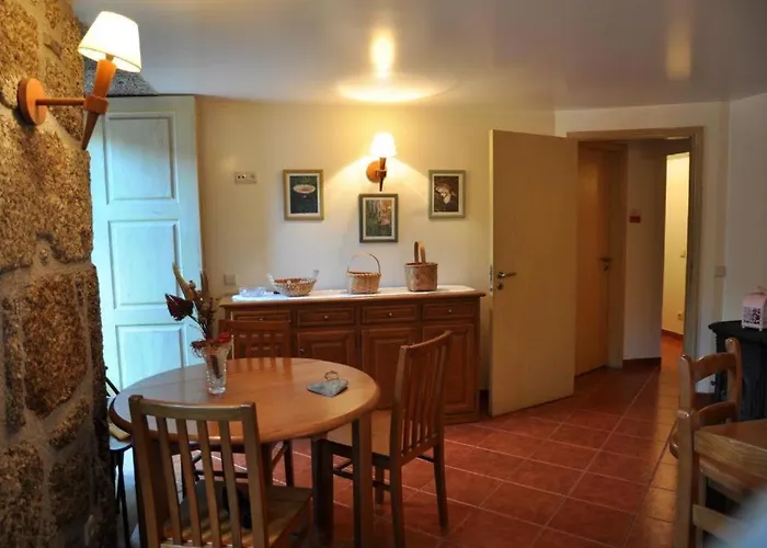 Casa Do Meio Da בית כפרי